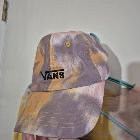 Matching Tracksuit - Picture 2 of 7